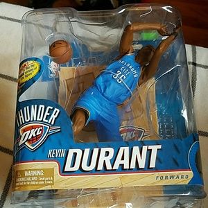 Oklahoma city Thunder Kevin Durant action figurine